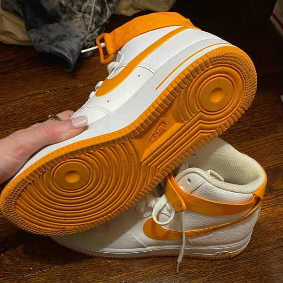 Nike air size 9 - barely used!!!! - Picture 1 of 2